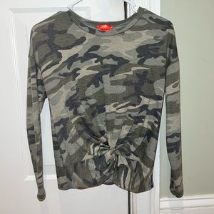 Aqua camo long sleeve light sweatshirt